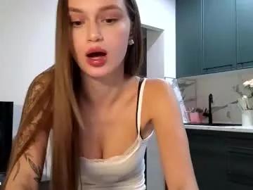 Girls free live sex cams: Check out the satisfaction of typing and cam2cam with our sensual livestreamers, who will teach you all about temptation and desires with their smoking hot physiques.