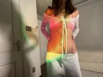 Girls free live sex cams: Check out the satisfaction of typing and cam2cam with our sensual livestreamers, who will teach you all about temptation and desires with their smoking hot physiques.