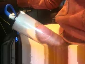 ukpumper from Chaturbate