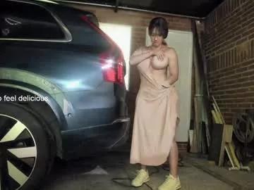 Girls free live sex cams: Check out the satisfaction of typing and cam2cam with our sensual livestreamers, who will teach you all about temptation and desires with their smoking hot physiques.