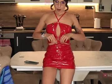 Girls free live sex cams: Check out the satisfaction of typing and cam2cam with our sensual livestreamers, who will teach you all about temptation and desires with their smoking hot physiques.