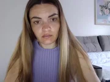 Girls free live sex cams: Check out the satisfaction of typing and cam2cam with our sensual livestreamers, who will teach you all about temptation and desires with their smoking hot physiques.