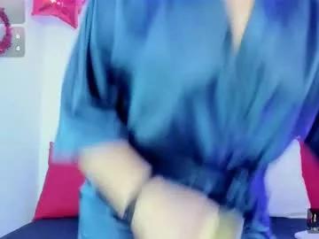 yelena_owens from Chaturbate