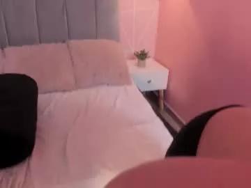 Girls free live sex cams: Check out the satisfaction of typing and cam2cam with our sensual livestreamers, who will teach you all about temptation and desires with their smoking hot physiques.
