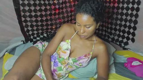 Photos of aliaxxl from Cherry is Freechat
