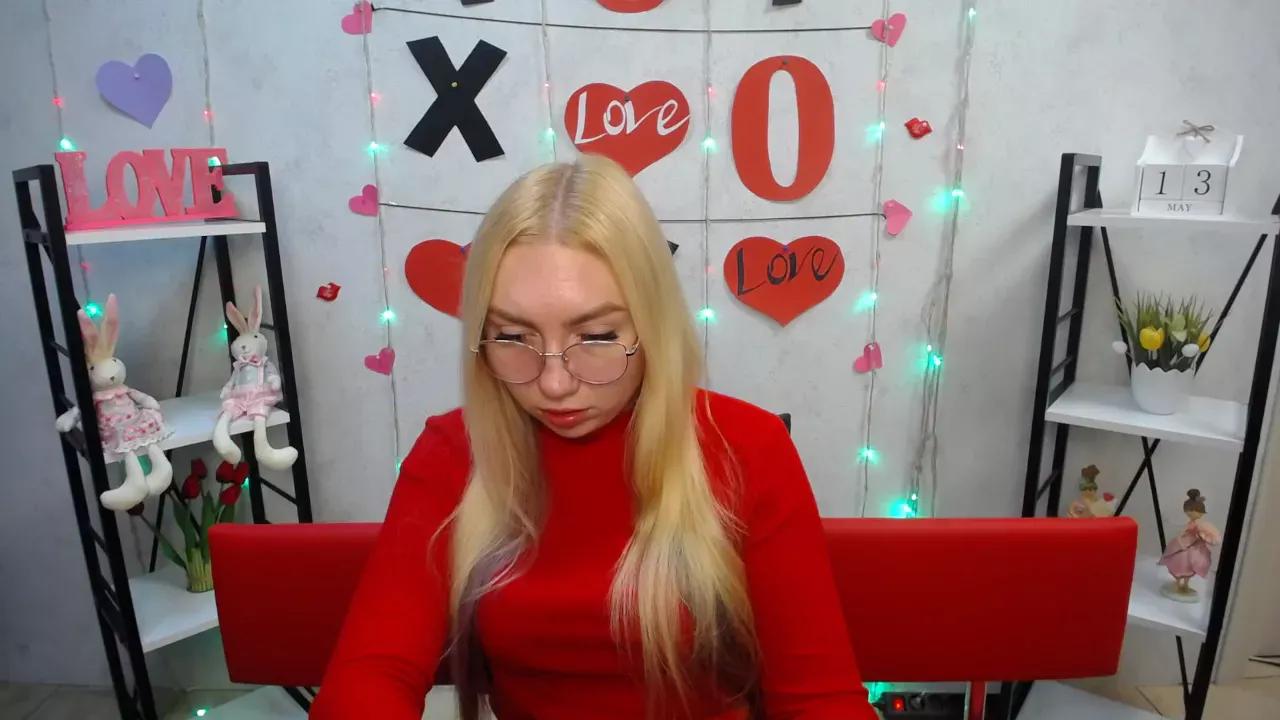 Girls free live sex cams: Check out the satisfaction of typing and cam2cam with our sensual livestreamers, who will teach you all about temptation and desires with their smoking hot physiques.
