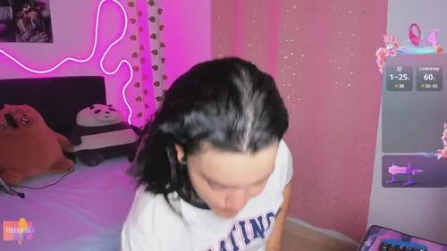 Photos of callmelaura from Cherry is Freechat