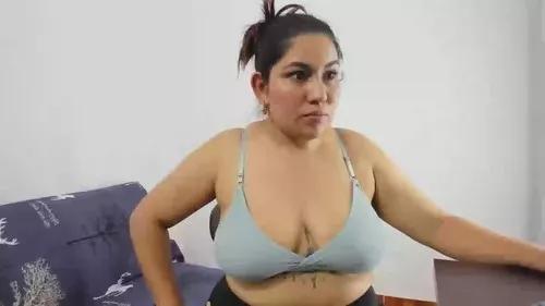 Girls free live sex cams: Check out the satisfaction of typing and cam2cam with our sensual livestreamers, who will teach you all about temptation and desires with their smoking hot physiques.