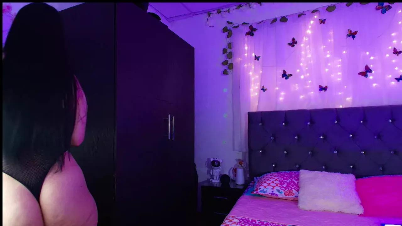 Girls free live sex cams: Check out the satisfaction of typing and cam2cam with our sensual livestreamers, who will teach you all about temptation and desires with their smoking hot physiques.