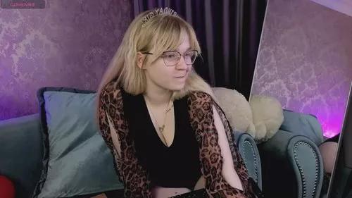 Spur your dreams, talk and cam2cam with smoking hot bigclit and assplay freechat cam hosts. Our picks of naughty trimmed-white, strapon & cheapest-privates-white live cams will incite your thirst. Discover their live productions here for free!