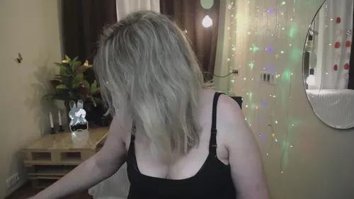 Girls free live sex cams: Check out the satisfaction of typing and cam2cam with our sensual livestreamers, who will teach you all about temptation and desires with their smoking hot physiques.