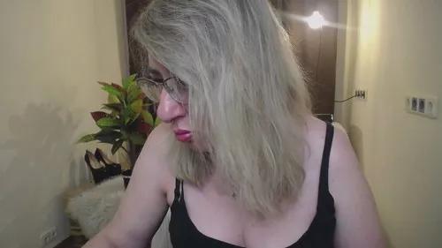Photos of mimikk from Cherry is Freechat