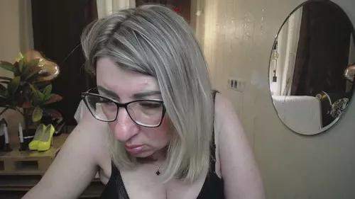 Girls free live sex cams: Check out the satisfaction of typing and cam2cam with our sensual livestreamers, who will teach you all about temptation and desires with their smoking hot physiques.