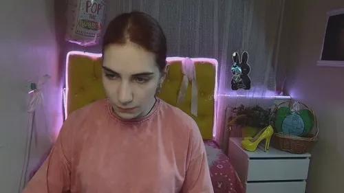 Girls free live sex cams: Check out the satisfaction of typing and cam2cam with our sensual livestreamers, who will teach you all about temptation and desires with their smoking hot physiques.