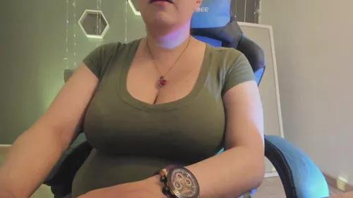 Girls free live sex cams: Check out the satisfaction of typing and cam2cam with our sensual livestreamers, who will teach you all about temptation and desires with their smoking hot physiques.