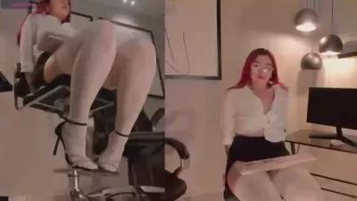 Girls free live sex cams: Check out the satisfaction of typing and cam2cam with our sensual livestreamers, who will teach you all about temptation and desires with their smoking hot physiques.