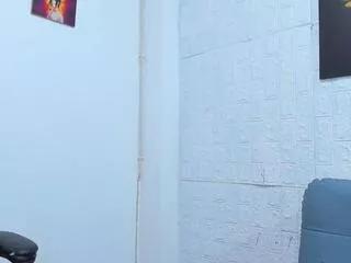 aaron_velour from Flirt4Free is Freechat