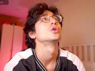 alan_simbon from Flirt4Free is Freechat