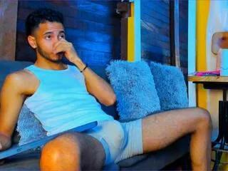 alex_smithc from Flirt4Free is Freechat