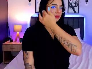 Girls free live sex cams: Check out the satisfaction of typing and cam2cam with our sensual livestreamers, who will teach you all about temptation and desires with their smoking hot physiques.