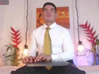 andrew_hallss from Flirt4Free is Freechat