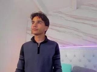 attlas_moon from Flirt4Free is Freechat