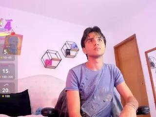 attlas_moon from Flirt4Free is Freechat