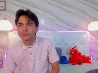attlas_moon from Flirt4Free is Freechat