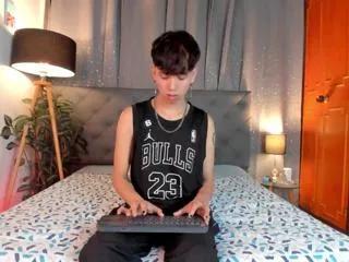 Girls free live sex cams: Check out the satisfaction of typing and cam2cam with our sensual livestreamers, who will teach you all about temptation and desires with their smoking hot physiques.