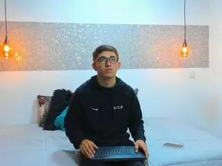 calvin_hunter from Flirt4Free is Freechat