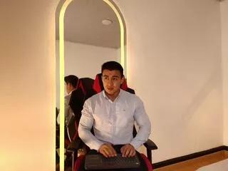 chris_clarck from Flirt4Free is Freechat