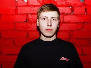 darien_large from Flirt4Free is Freechat
