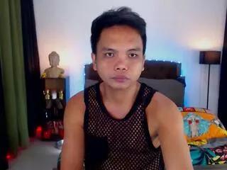 derik_logan from Flirt4Free is Freechat