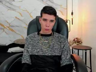 gabo_white from Flirt4Free is Freechat