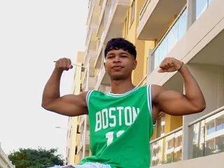 jones_bincs from Flirt4Free is Freechat