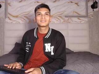 leonard_lopez from Flirt4Free is Freechat