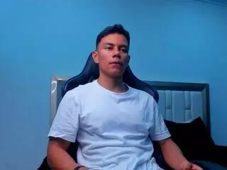 logan_jackson from Flirt4Free is Freechat