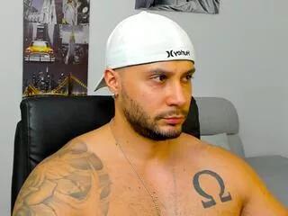 luke_siner from Flirt4Free is Freechat