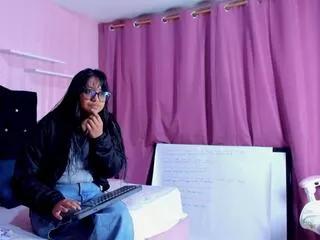 luna_real from Flirt4Free is Freechat
