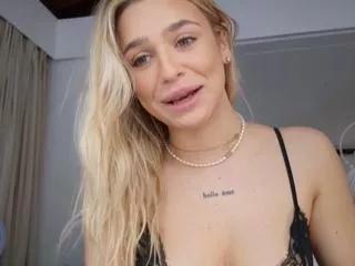 Girls free live sex cams: Check out the satisfaction of typing and cam2cam with our sensual livestreamers, who will teach you all about temptation and desires with their smoking hot physiques.