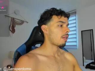 mateo_leone from Flirt4Free is Freechat