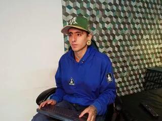 matthew_dixon from Flirt4Free is Freechat