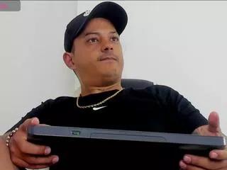maxi_hall from Flirt4Free is Freechat