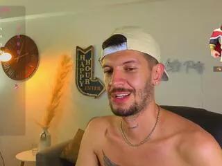 maxx_cooper from Flirt4Free is Freechat