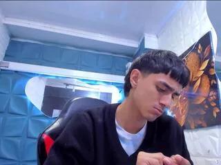 nathan_maxime from Flirt4Free is Freechat