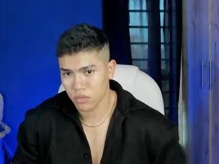 nick_fenix from Flirt4Free is Freechat