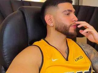 robert_croy from Flirt4Free is Freechat