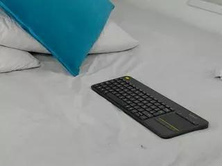 Girls free live sex cams: Check out the satisfaction of typing and cam2cam with our sensual livestreamers, who will teach you all about temptation and desires with their smoking hot physiques.