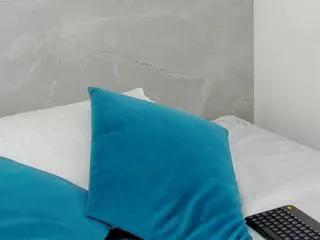 Girls free live sex cams: Check out the satisfaction of typing and cam2cam with our sensual livestreamers, who will teach you all about temptation and desires with their smoking hot physiques.