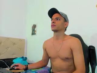 tarek_miller from Flirt4Free is Freechat